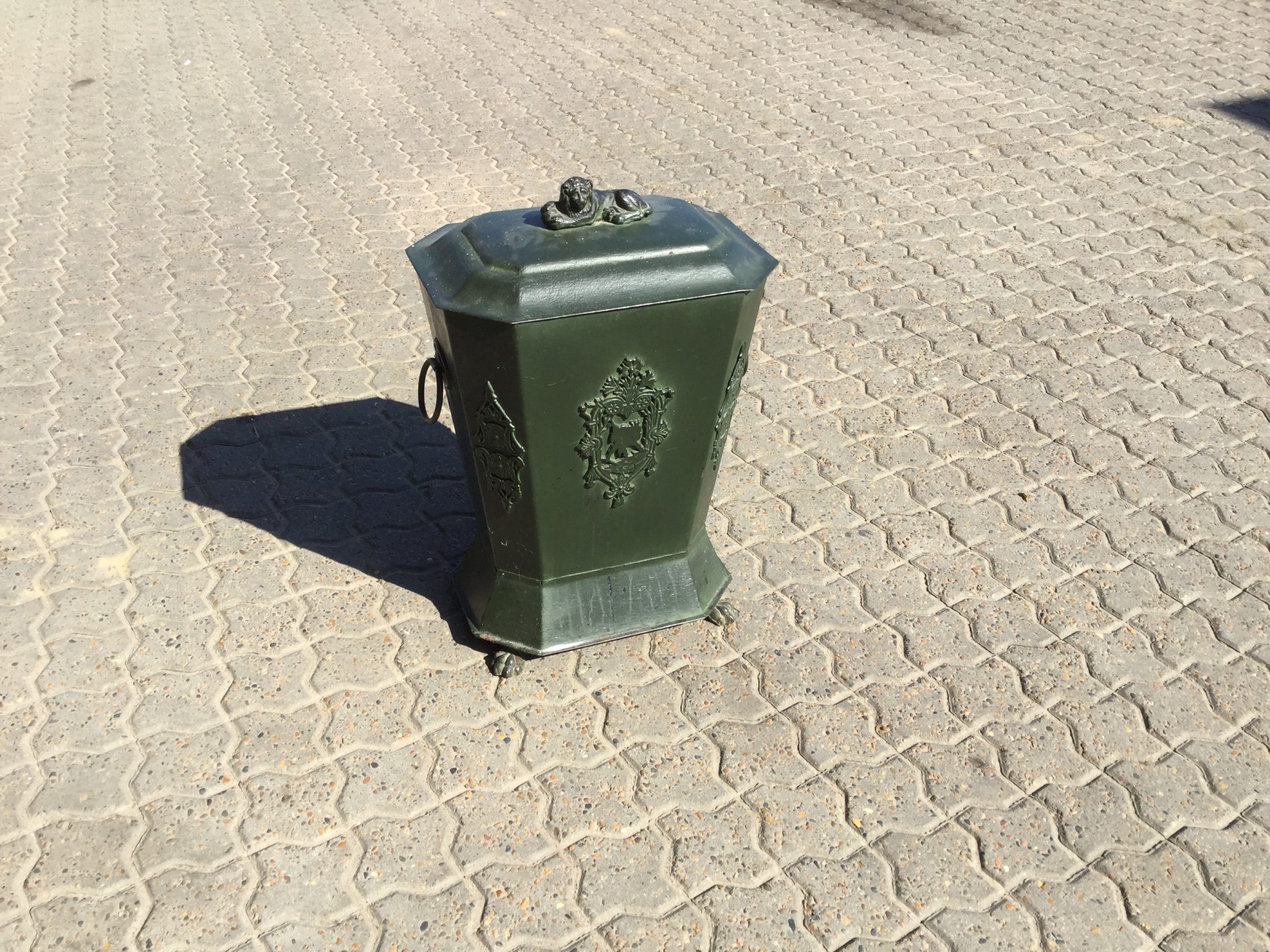 0193BF1D-B7A1-4318-BE21-A4EBEC4F755F