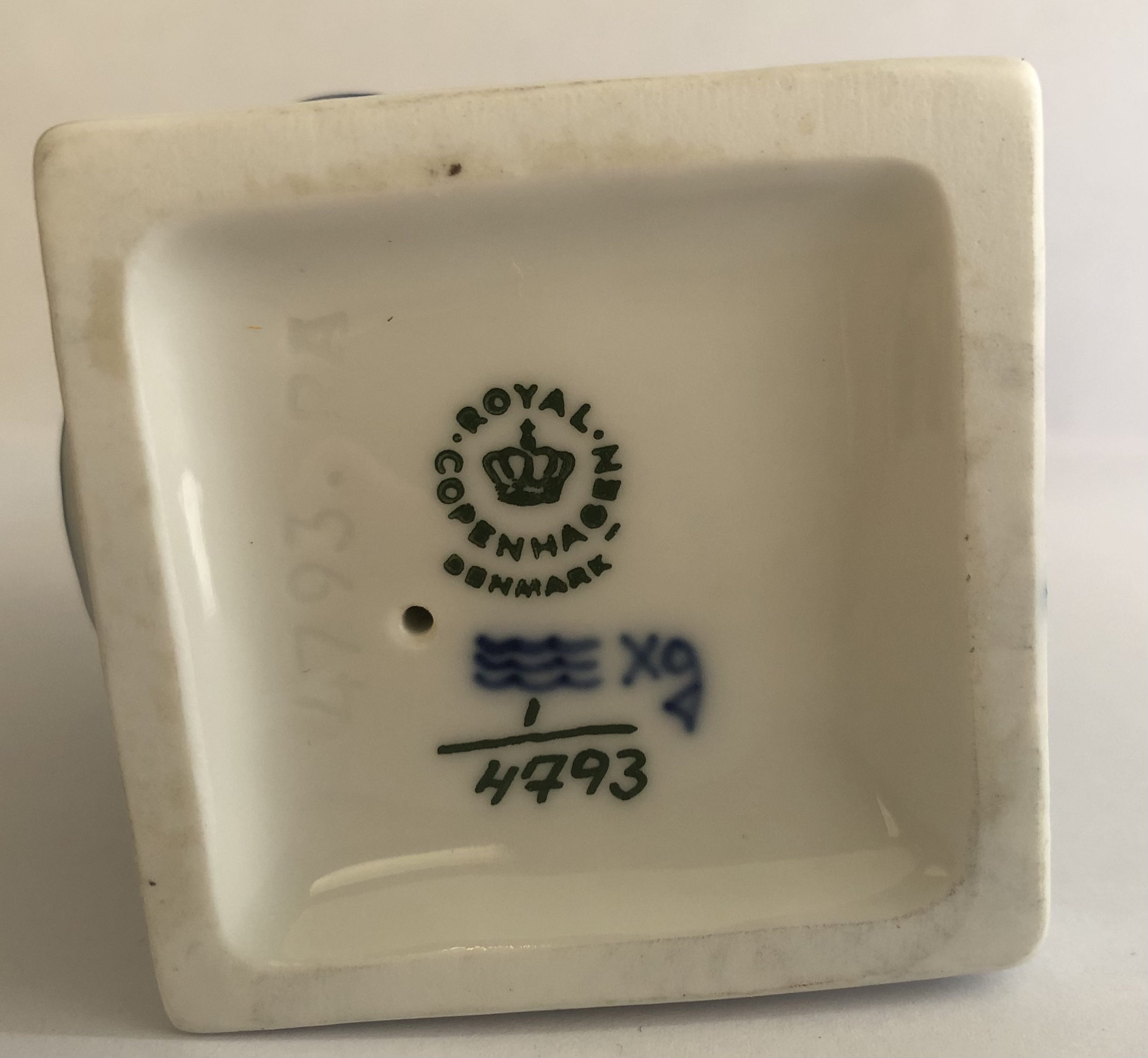 5D8BD924-748E-48E8-AE40-F65B7D95B6BB