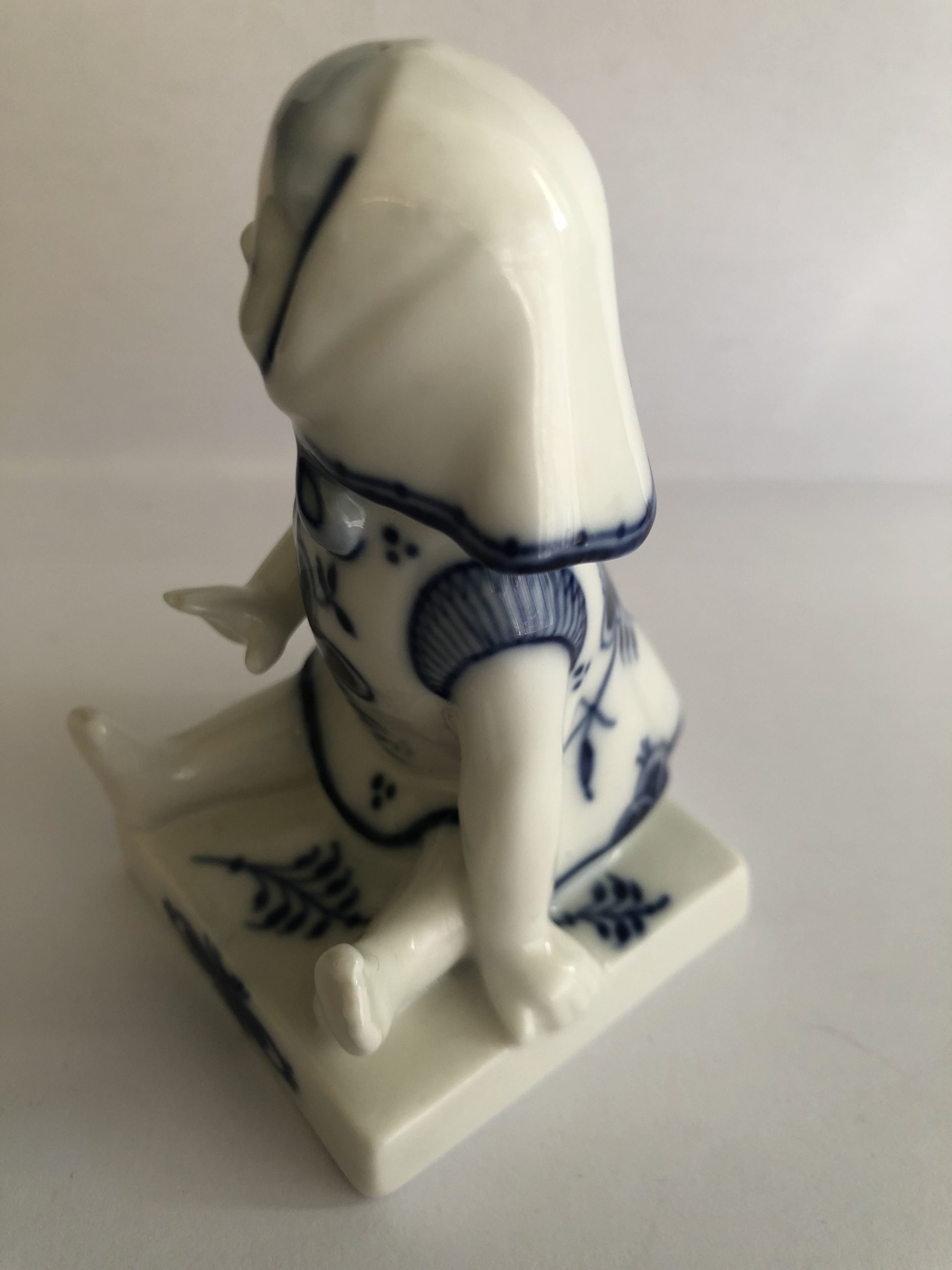 6F61C949-70E0-43E3-94C8-50AFDD7D2842