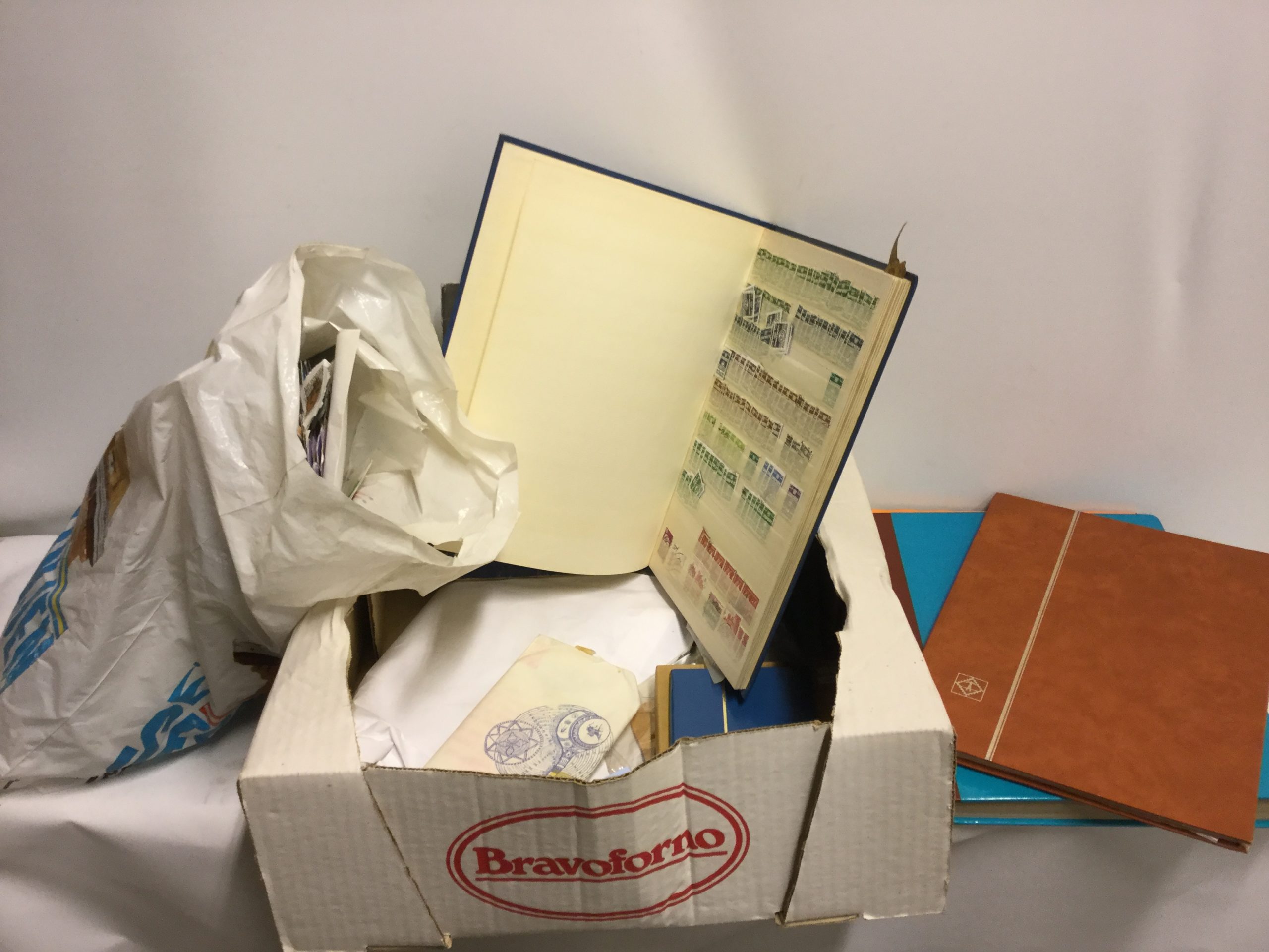 AAD0CB2D-4B0A-492F-A49E-7945CDC44237