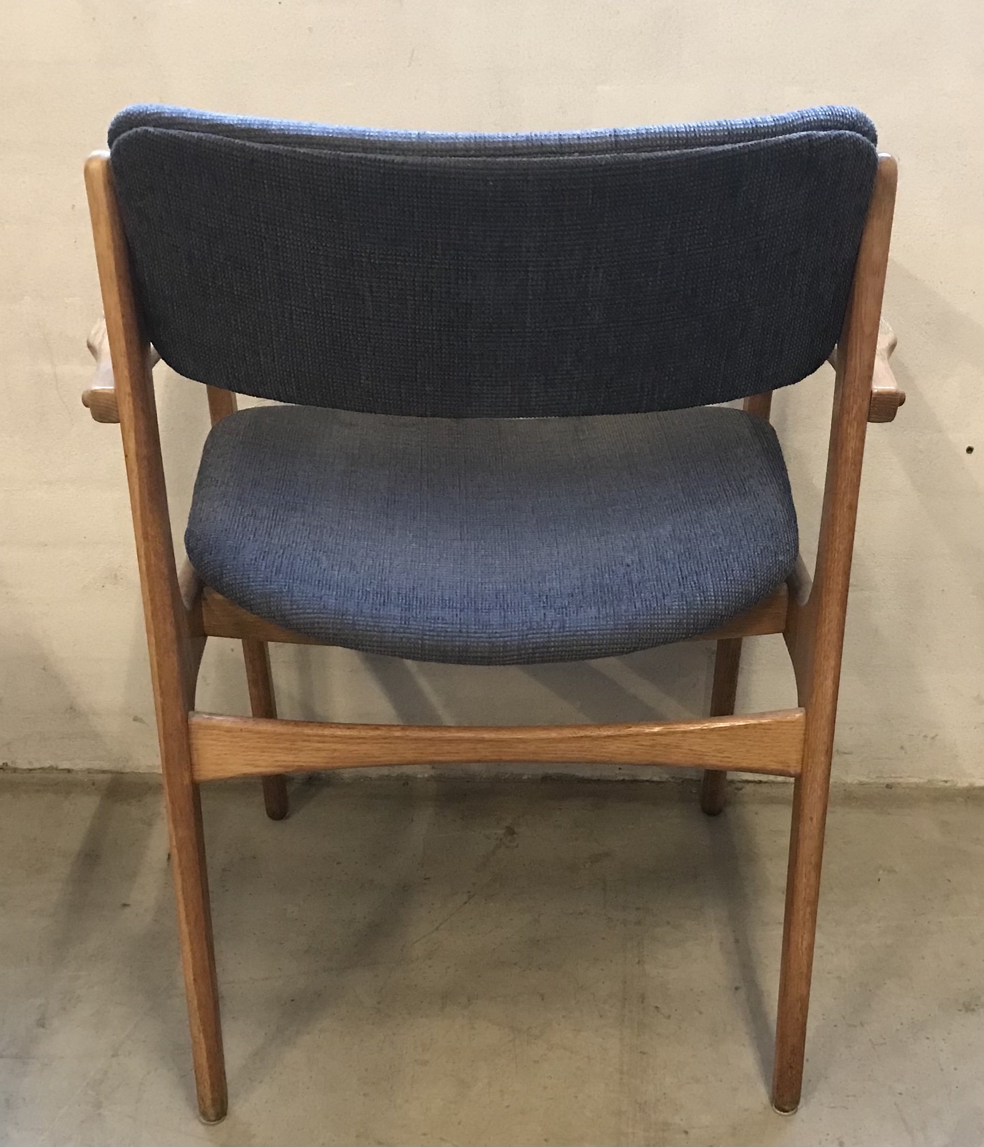 ABA1F7BF-491D-4AFF-9972-D368232A7E03