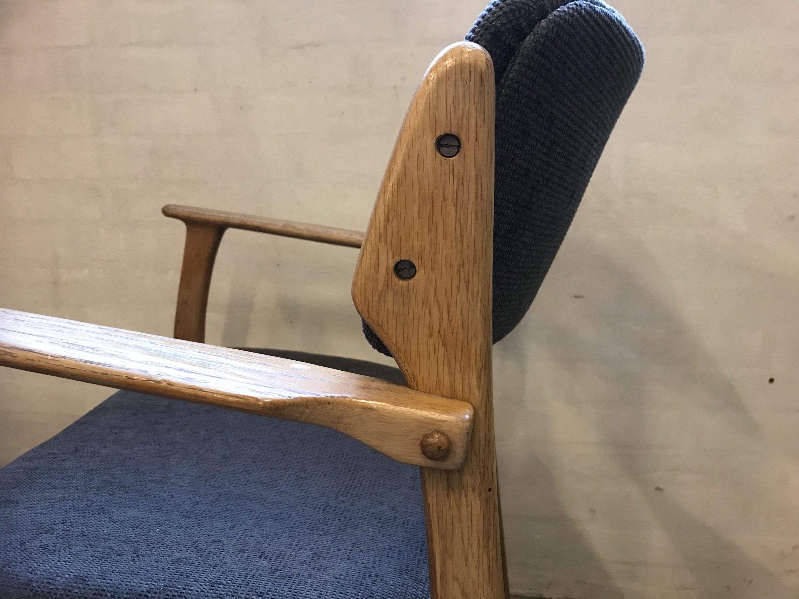 C1416569-6E63-4033-B4D8-40A0AB90F319