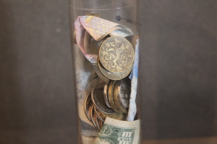 Clip sommerfugl retort på Gamle mønter og sedler i rør - aukt. nr. V118 - Genbrugsauktion