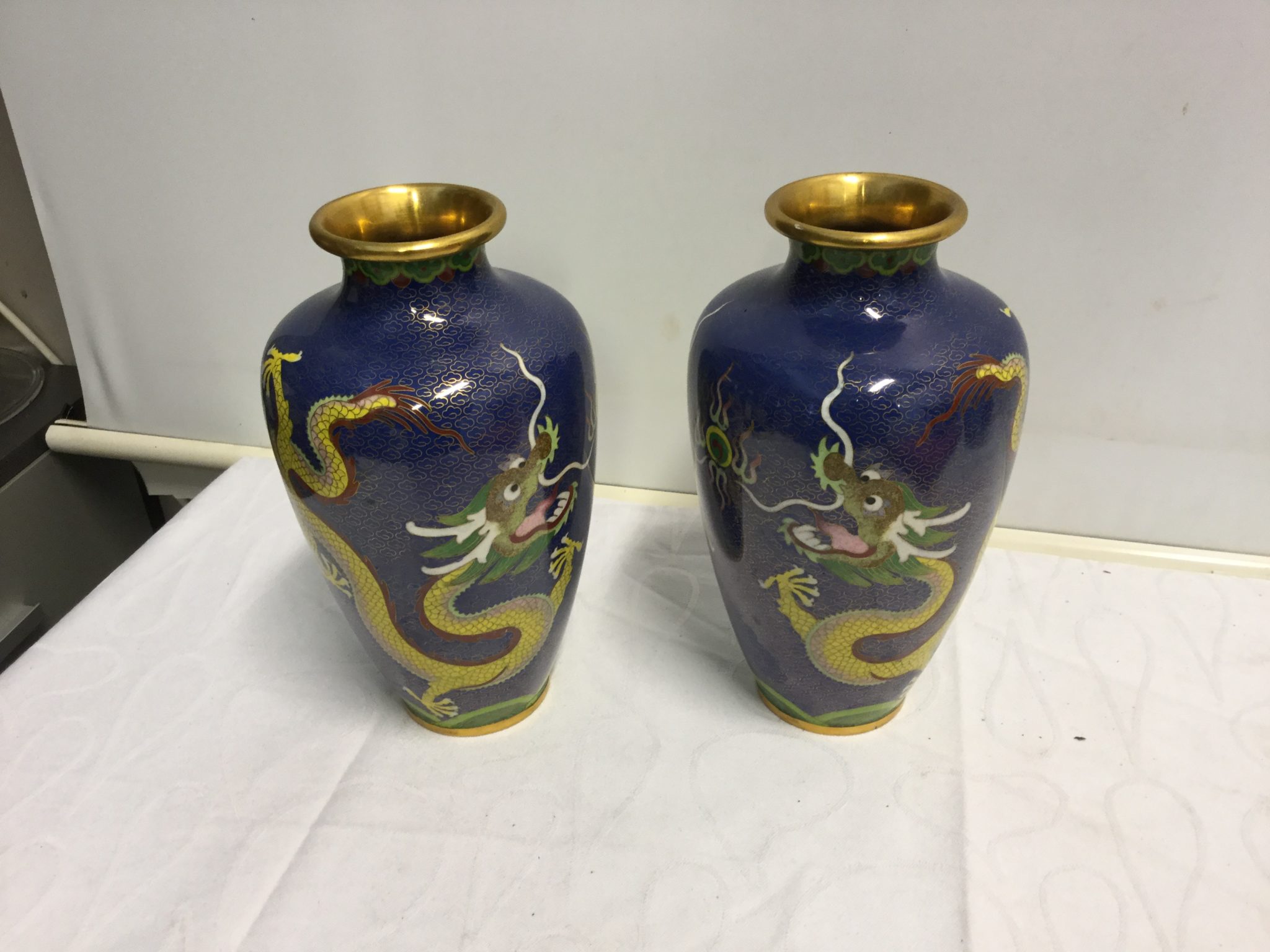 Vintage Chinese Cloisonne Dragon Vase SFG 284 Genbrugsauktion